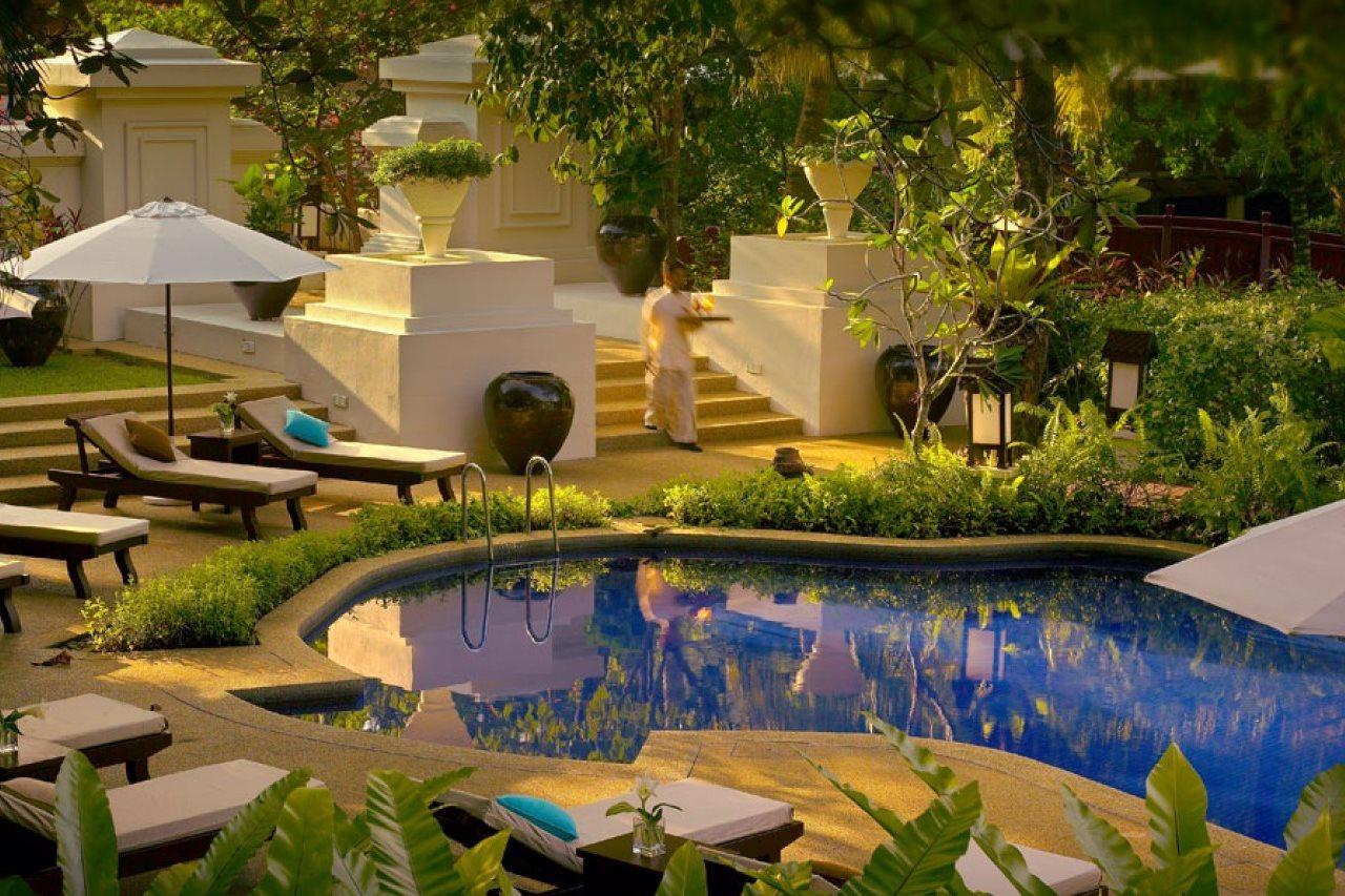 Tanjong Jara Resort, Terengganu - A Small Luxury Hotels Of The World Dungun Exterior foto The pool at the Four Seasons Hotel, Kuala Lumpur