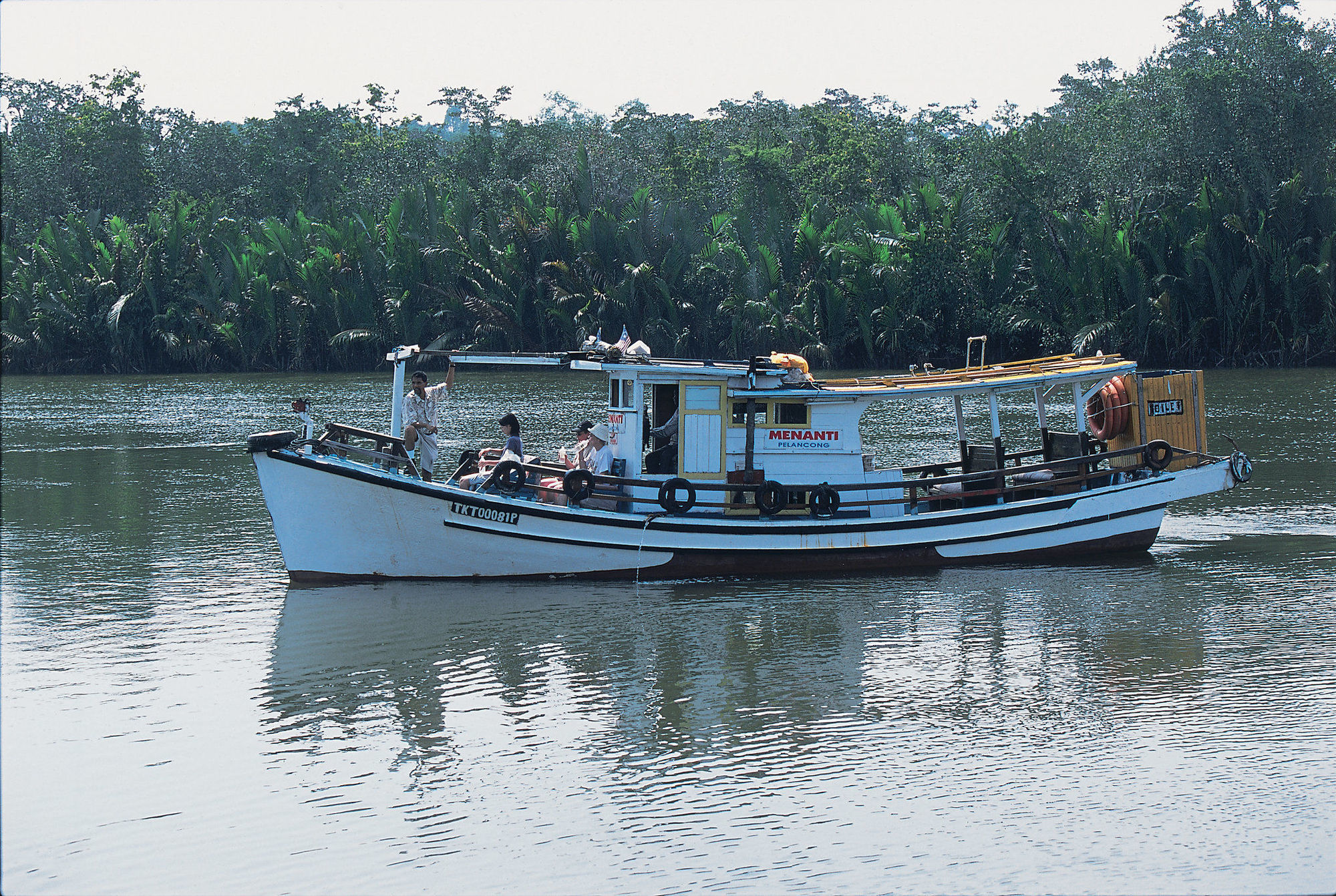 Tanjong Jara Resort, Terengganu - A Small Luxury Hotels Of The World Dungun Exterior foto A fishing boat in the backwaters of Kerala