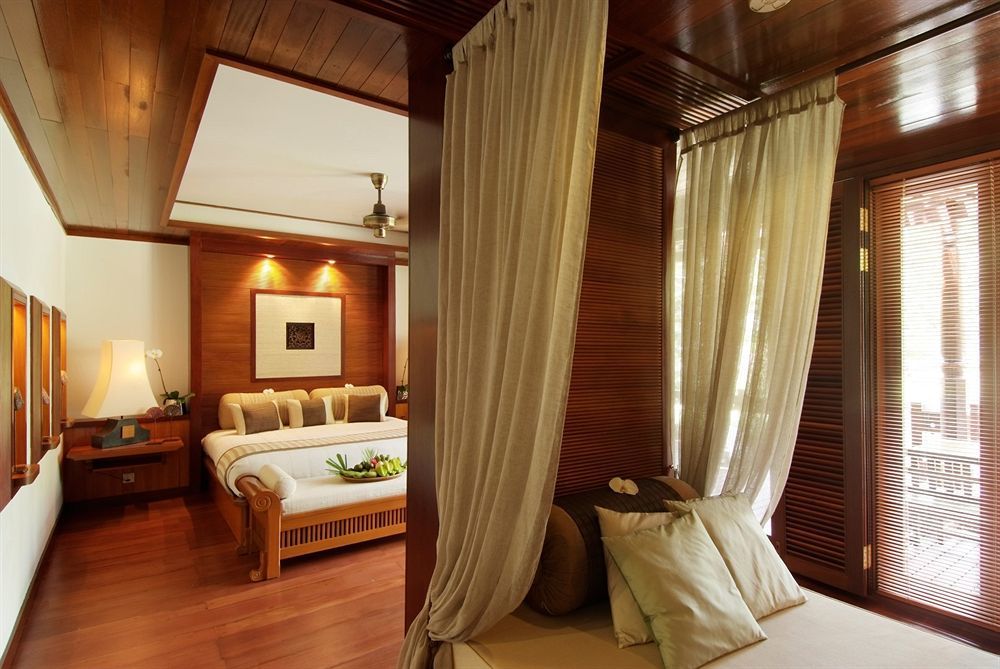 Tanjong Jara Resort, Terengganu - A Small Luxury Hotels Of The World Dungun Exterior foto A bedroom at the resort